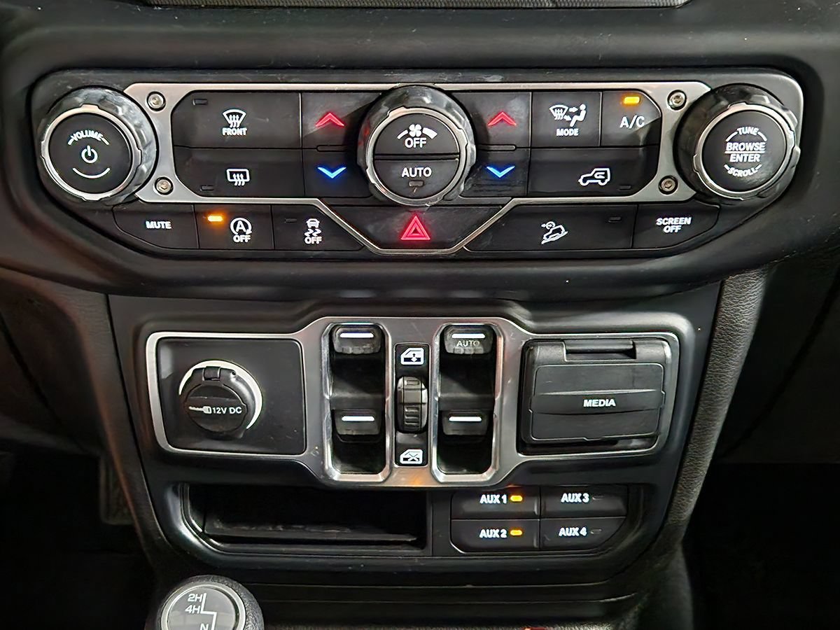 Used 2019 Jeep Wrangler Unlimited Sport S AWD/4WD image 25