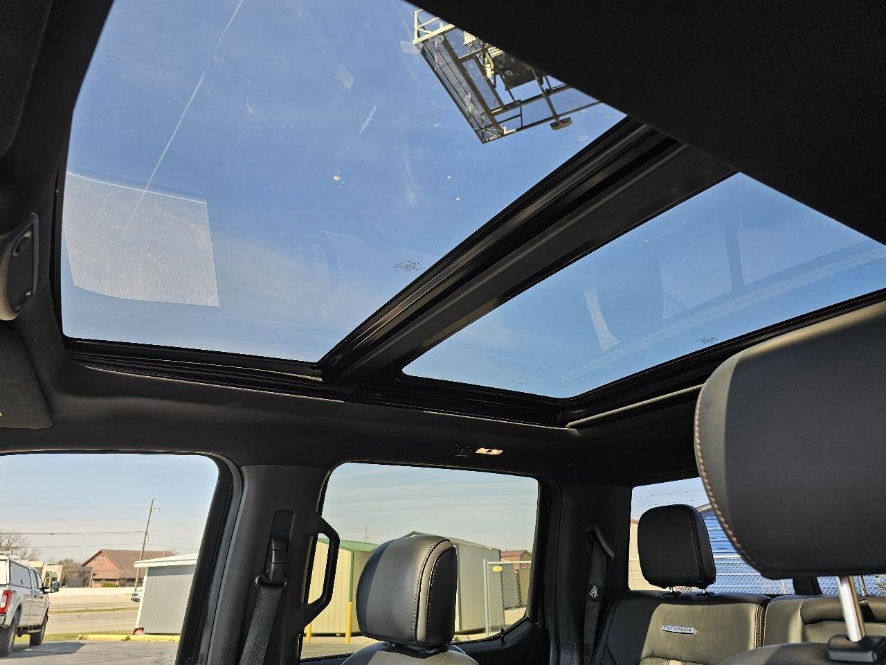 Used 2019 Ford F150 Platinum w/ Equipment Group 701A Luxury AWD/4WD image 10