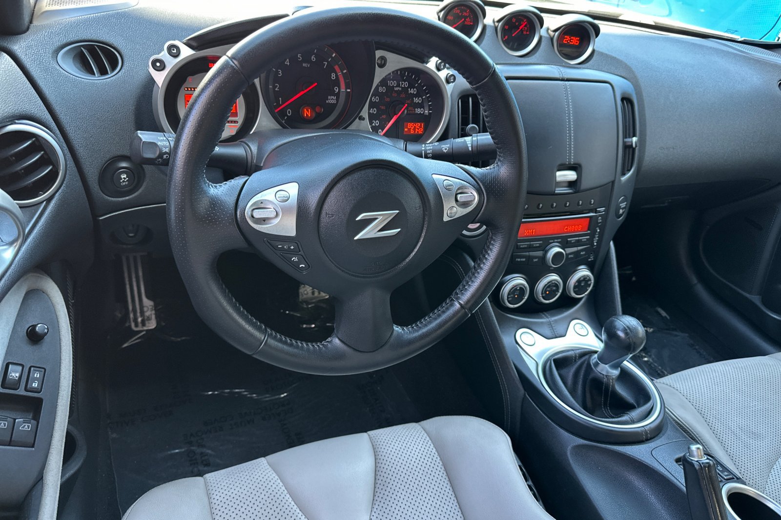 Used 2011 Nissan 370Z Touring w/ Sport Pkg RWD image 15