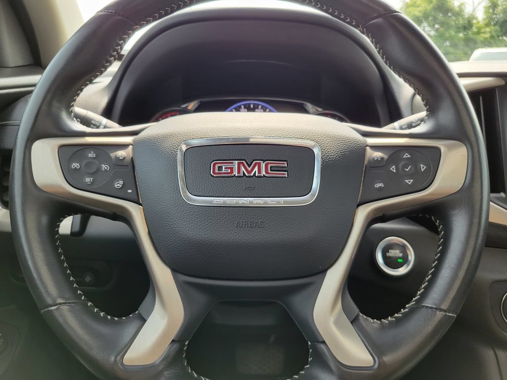 Used 2022 GMC Terrain Denali w/ Denali Premium Package AWD/4WD image 13