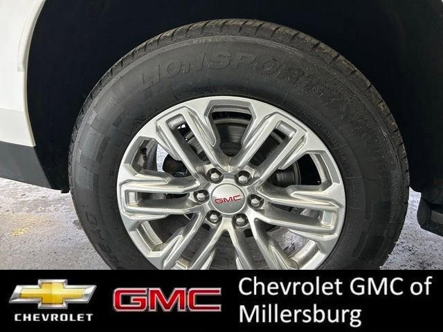 Used 2022 GMC Yukon XL SLT w/ SLT Premium Package image 15