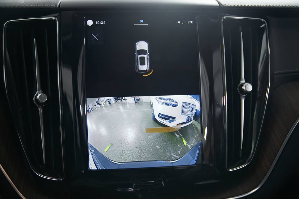 Certified 2023 Volvo XC60 B5 Ultimate AWD/4WD image 30