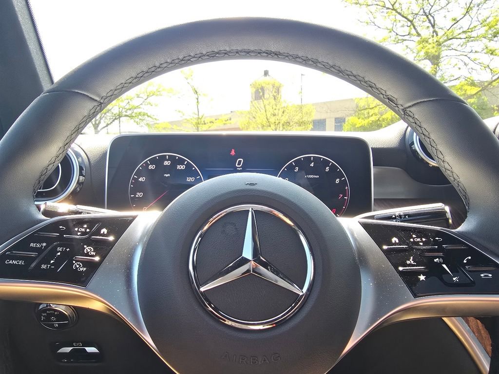 Certified 2026 Mercedes-Benz GLC 300 4MATIC image 29