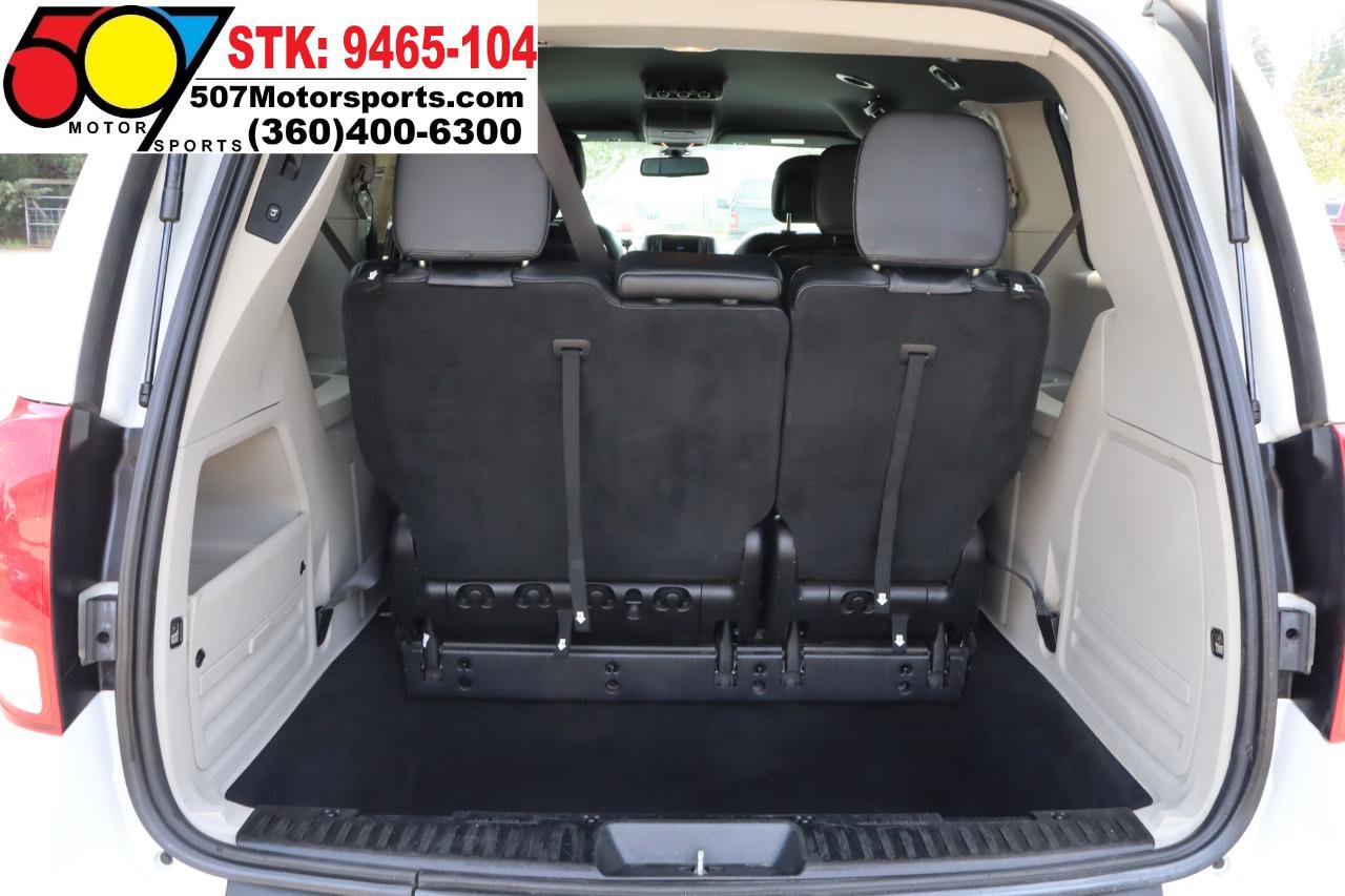 Used 2019 Dodge Grand Caravan SXT FWD image 17