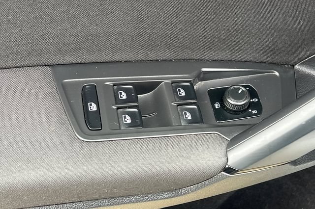 Used 2019 Volkswagen Tiguan S w/ Driver Assistance Package FWD image 14