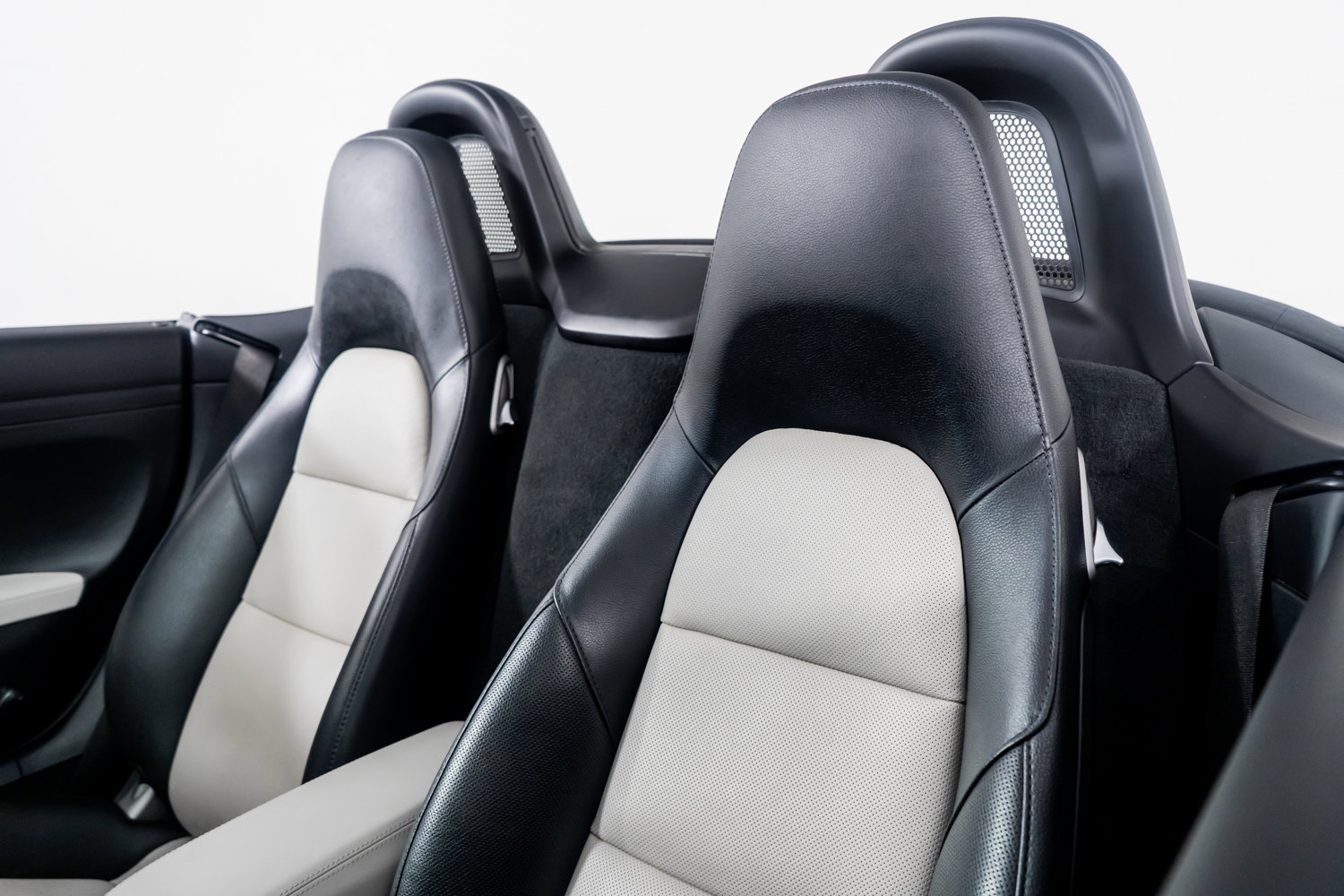 Used 2022 Porsche 718 Boxster S image 3