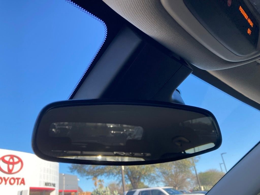 Used 2025 Buick Encore GX Preferred image 25