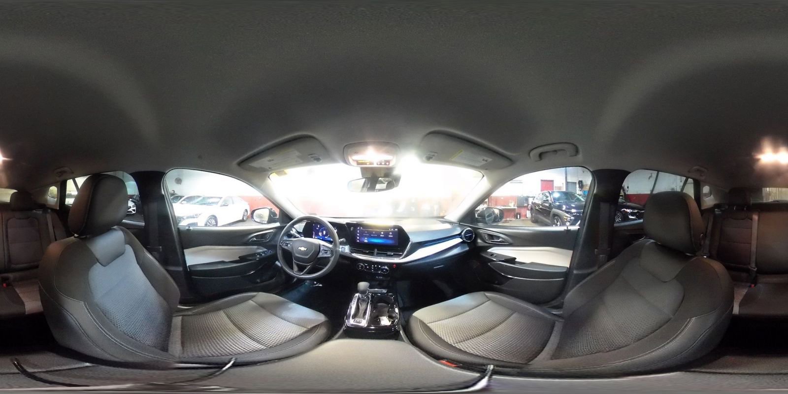 Used 2025 Chevrolet Trax LT image 42