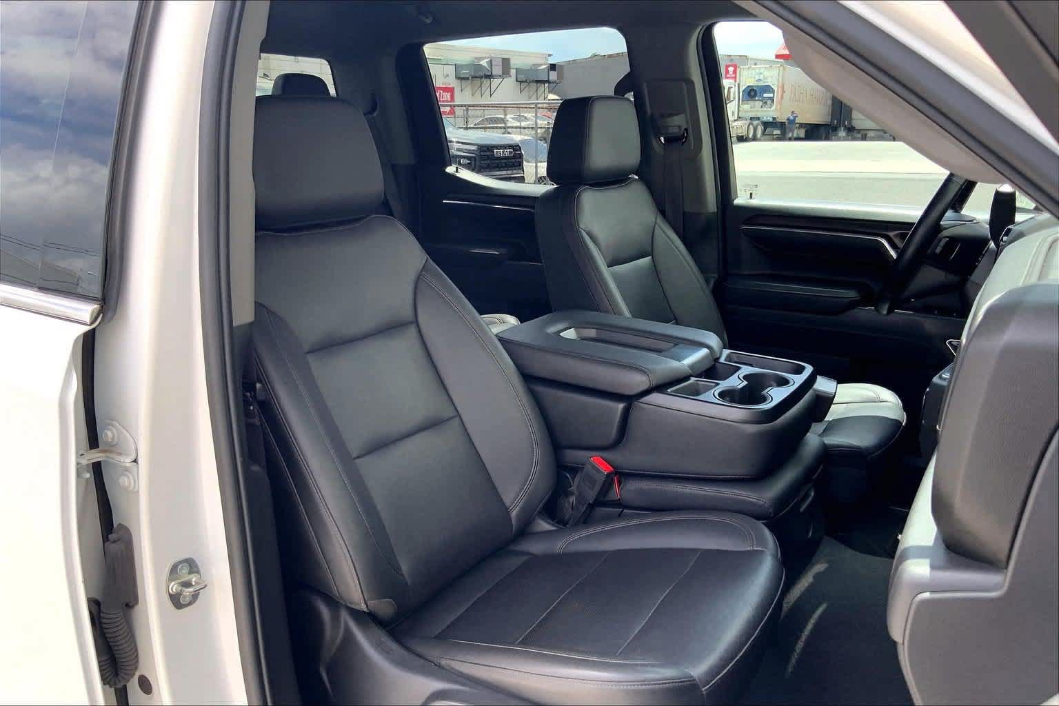 Used 2024 GMC Sierra 1500 SLT AWD/4WD image 13