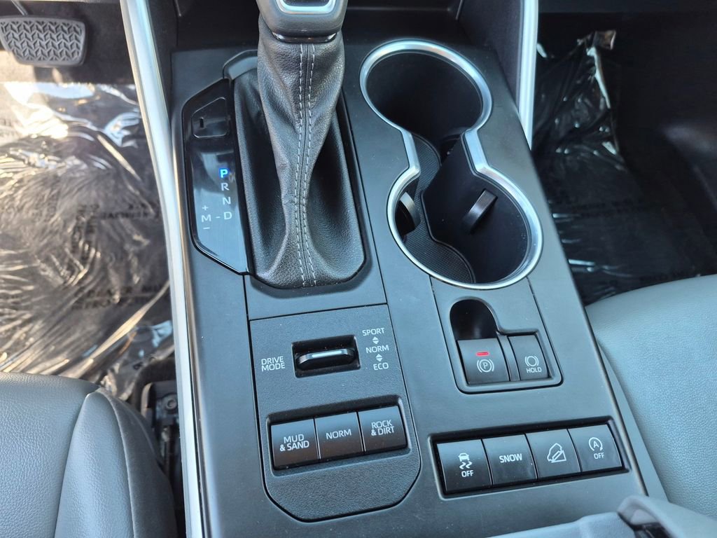 Used 2022 Toyota Highlander XLE image 20