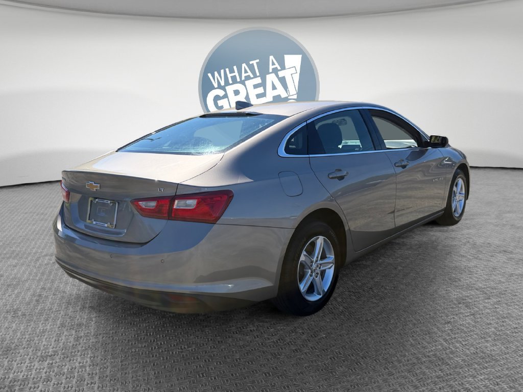 Used 2024 Chevrolet Malibu LT FWD image 3