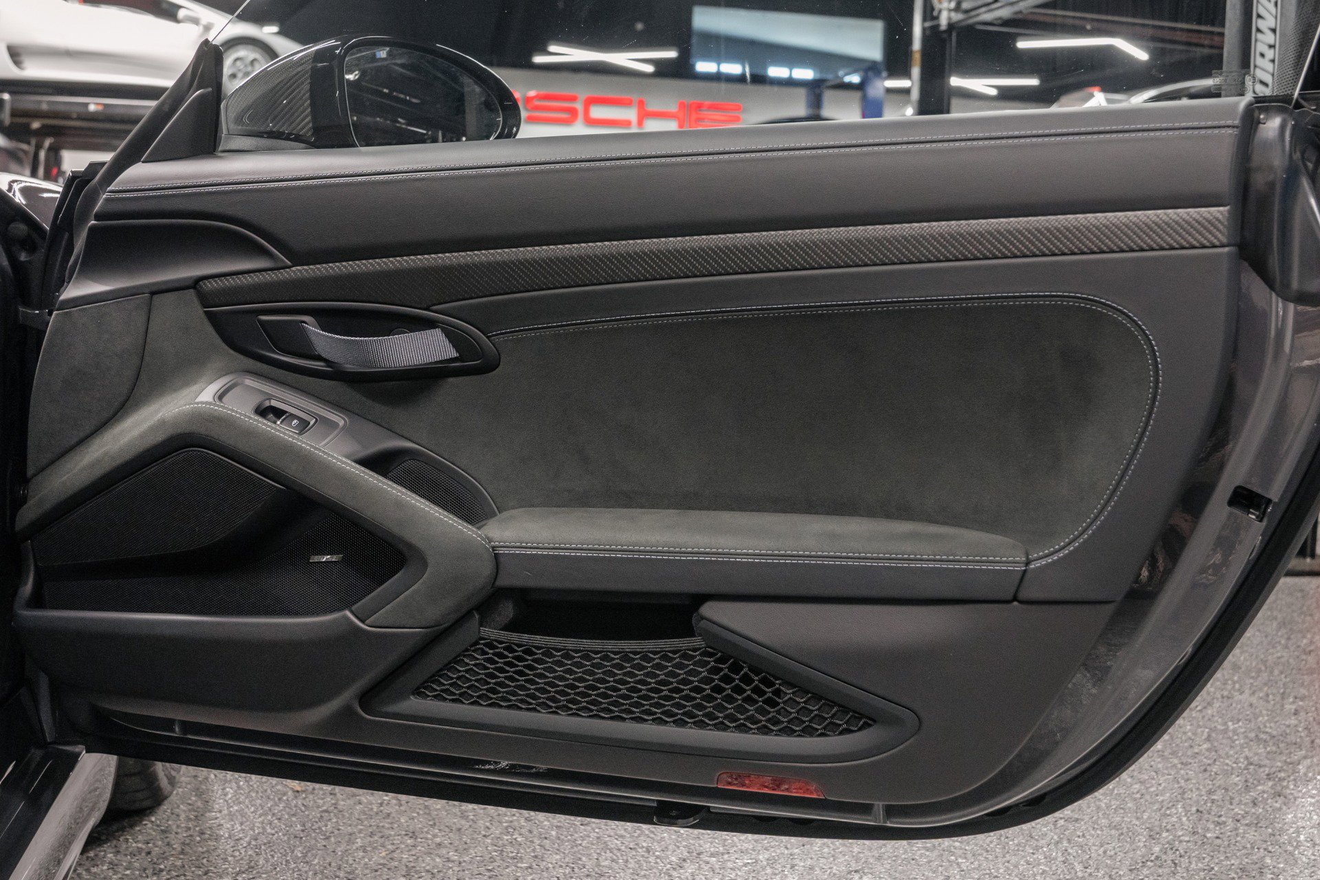 Used 2023 Porsche 718 Cayman GT4 RS image 28