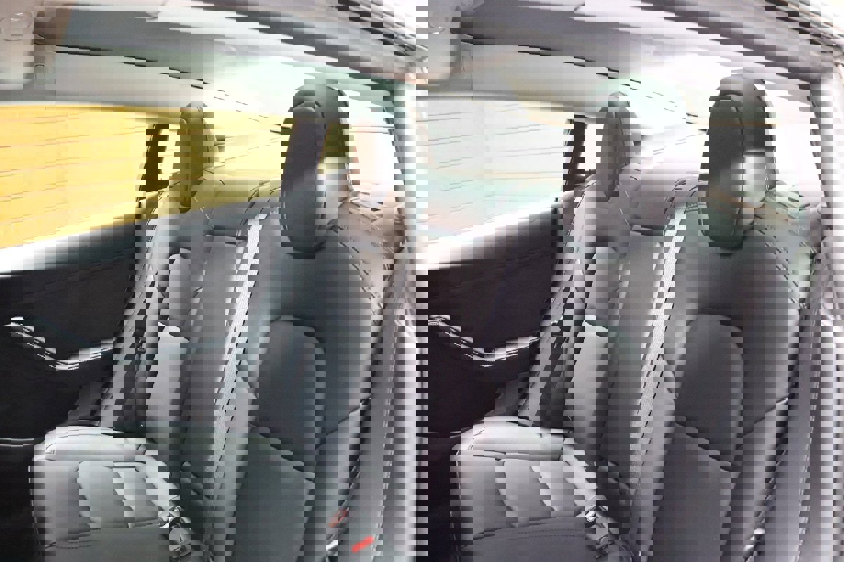 Used 2023 Tesla Model 3 Standard Range image 43