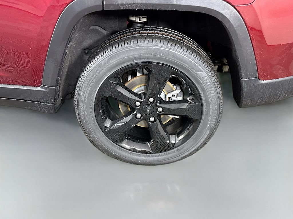 Used 2023 Jeep Grand Cherokee Altitude AWD/4WD image 37