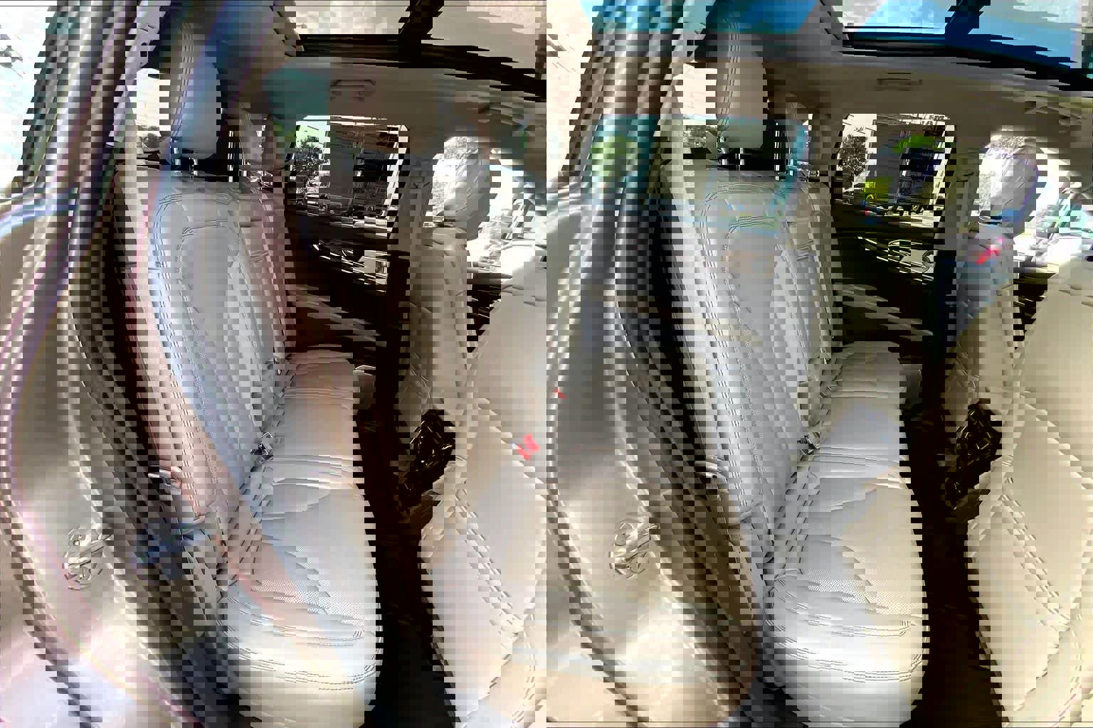 Used 2021 Lincoln Nautilus Reserve w/ Equipment Group 202A image 17