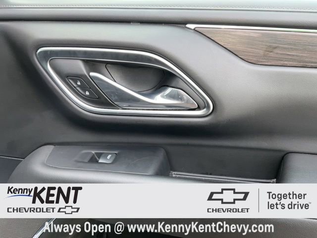 Used 2024 Chevrolet Suburban LT image 20