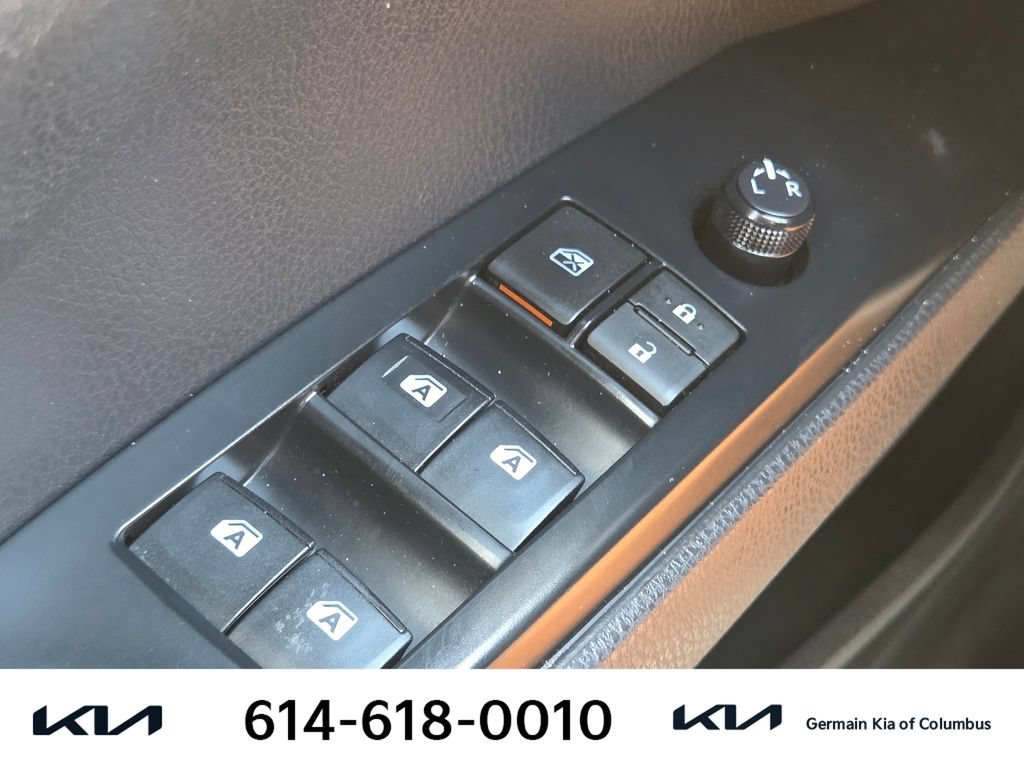 Used 2020 Toyota Camry LE FWD image 25
