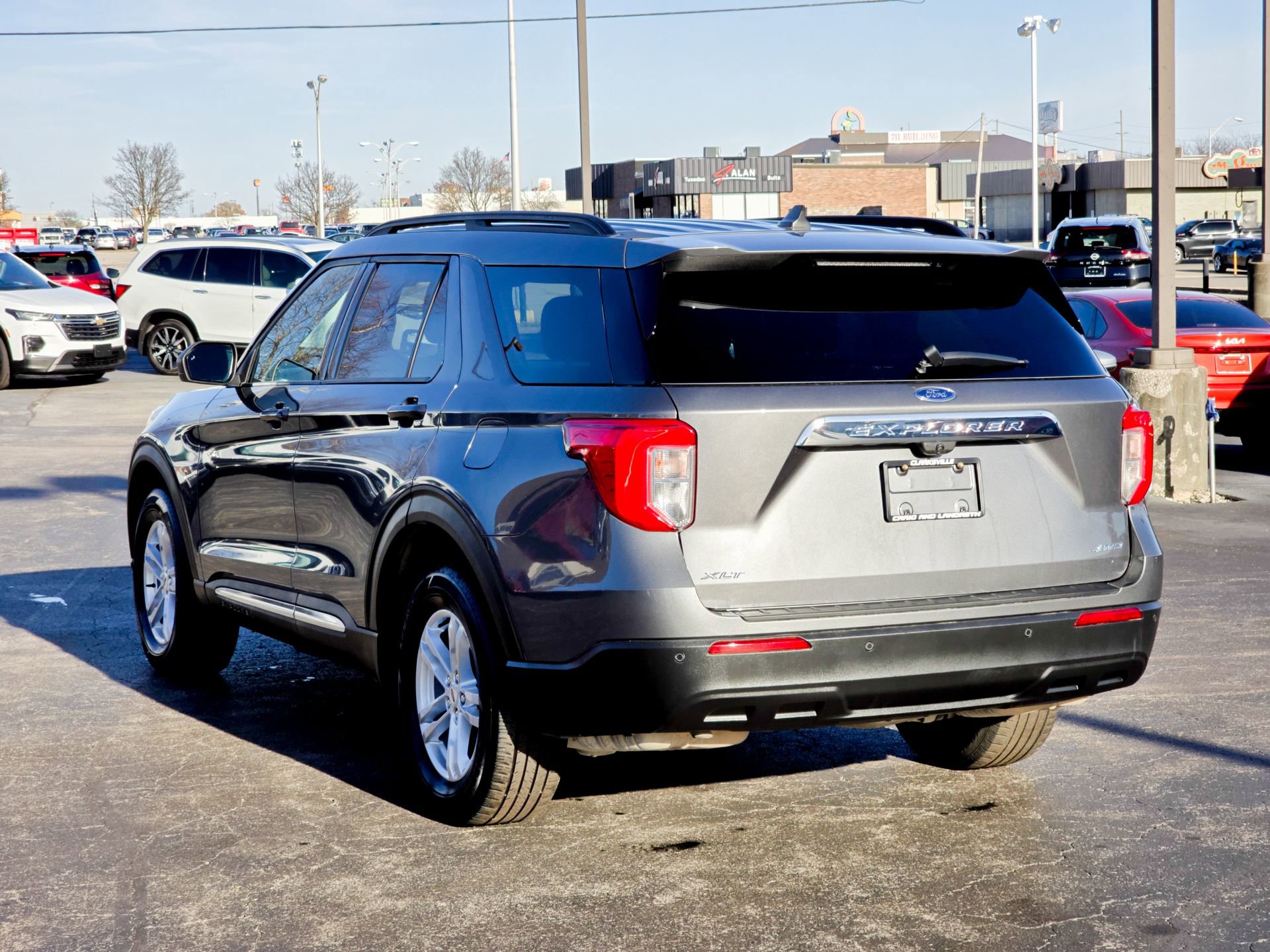 Used 2023 Ford Explorer XLT image 17