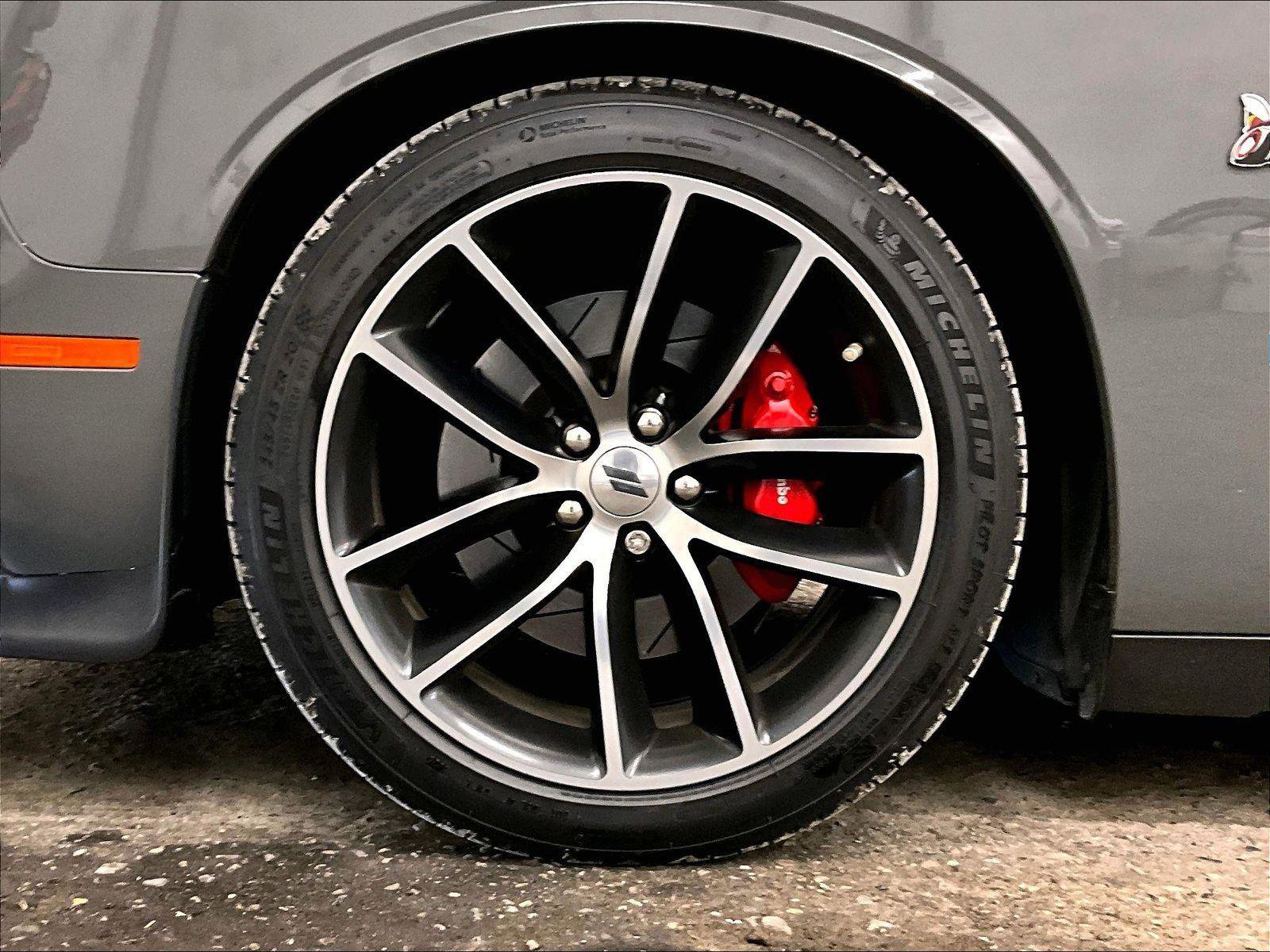 Used 2018 Dodge Challenger R/T Scat Pack RWD image 8