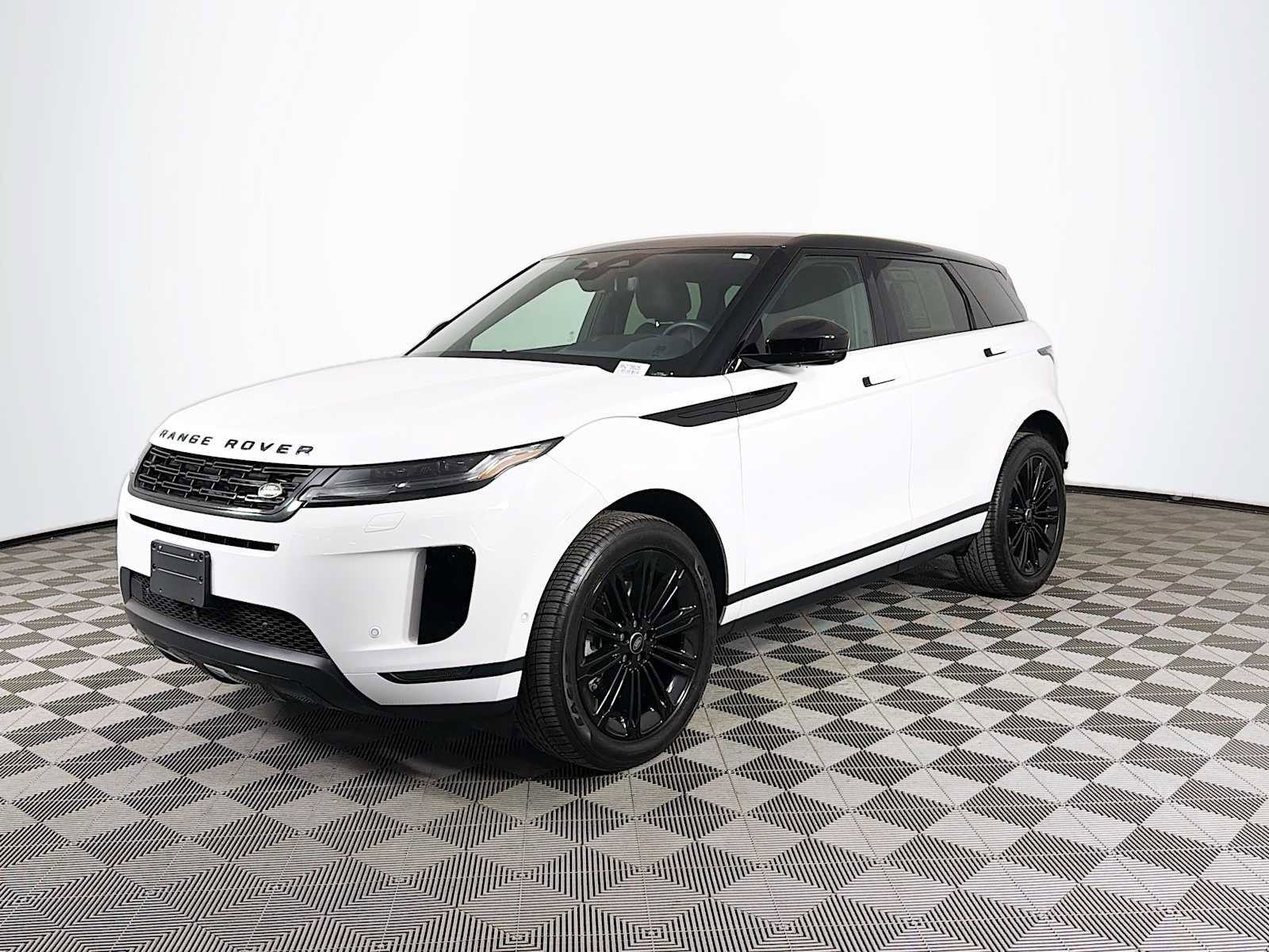 Used 2025 Land Rover Range Rover Evoque S AWD/4WD image 1