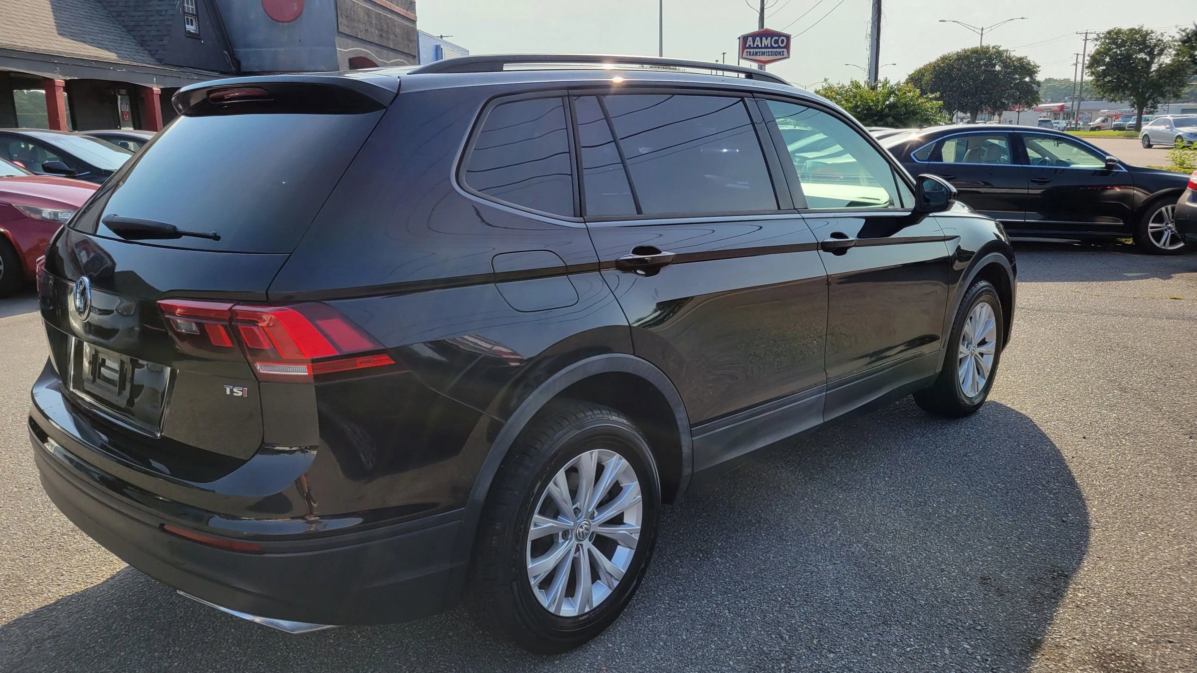 Used 2018 Volkswagen Tiguan S image 6