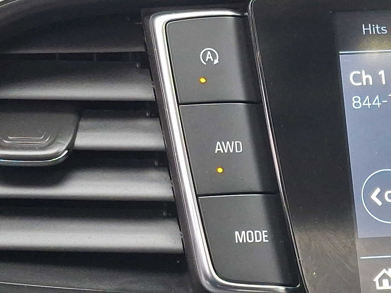 Used 2024 Buick Enclave Essence w/ Experience Buick Package image 25