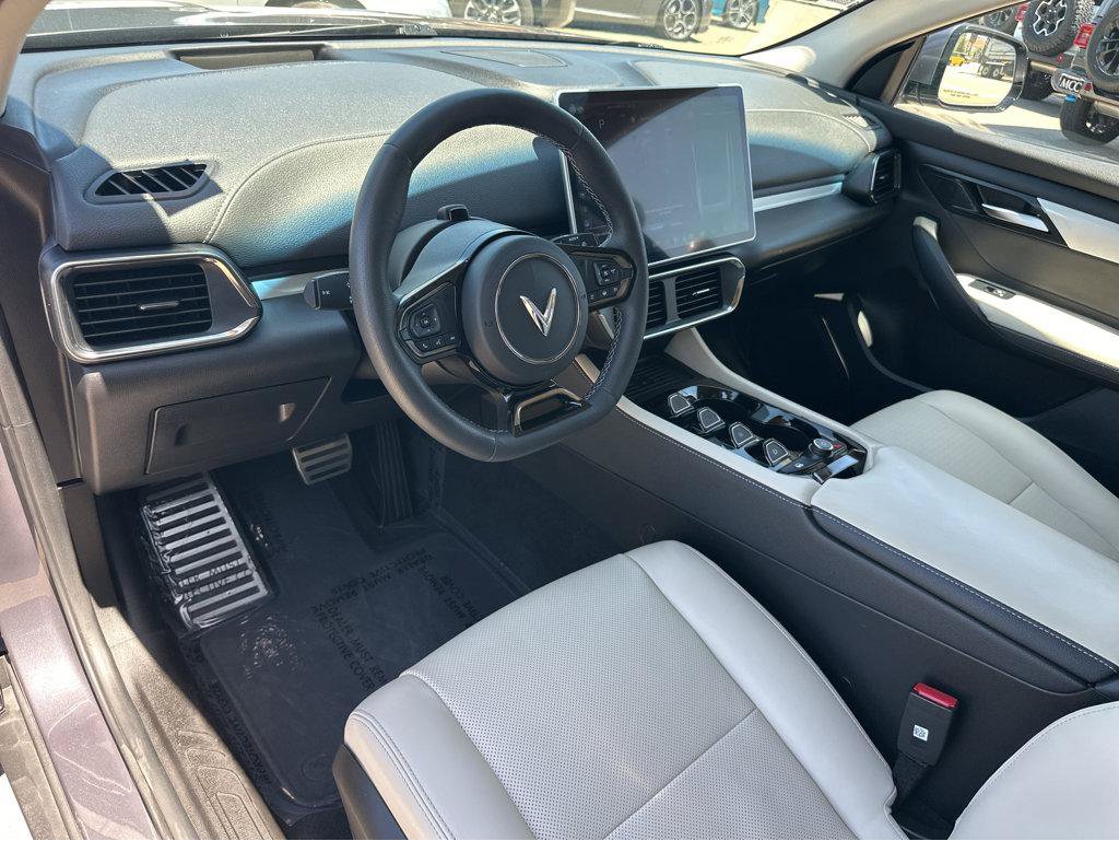 Used 2023 VinFast VF 8 Plus AWD/4WD image 16