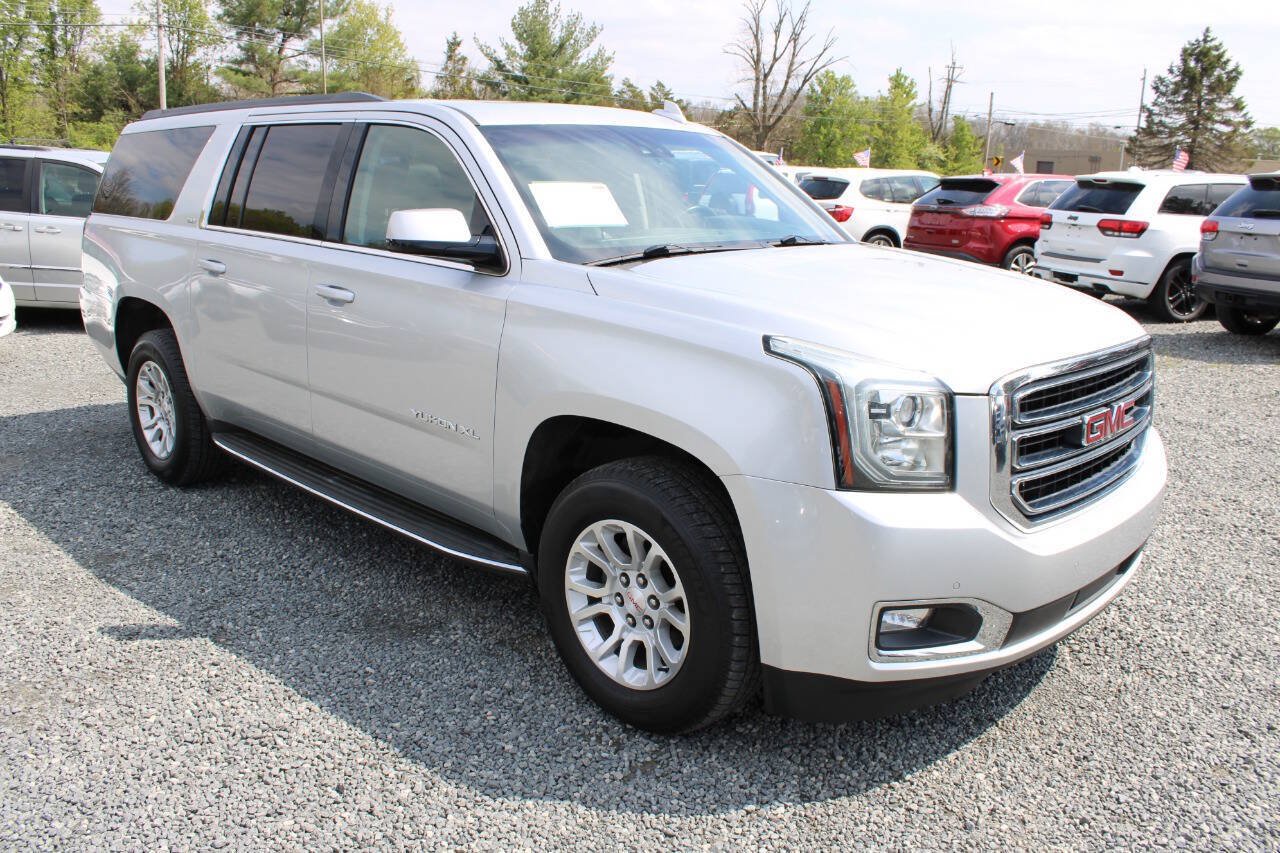 Used 2015 GMC Yukon XL SLT w/ Open Road Package AWD/4WD image 4