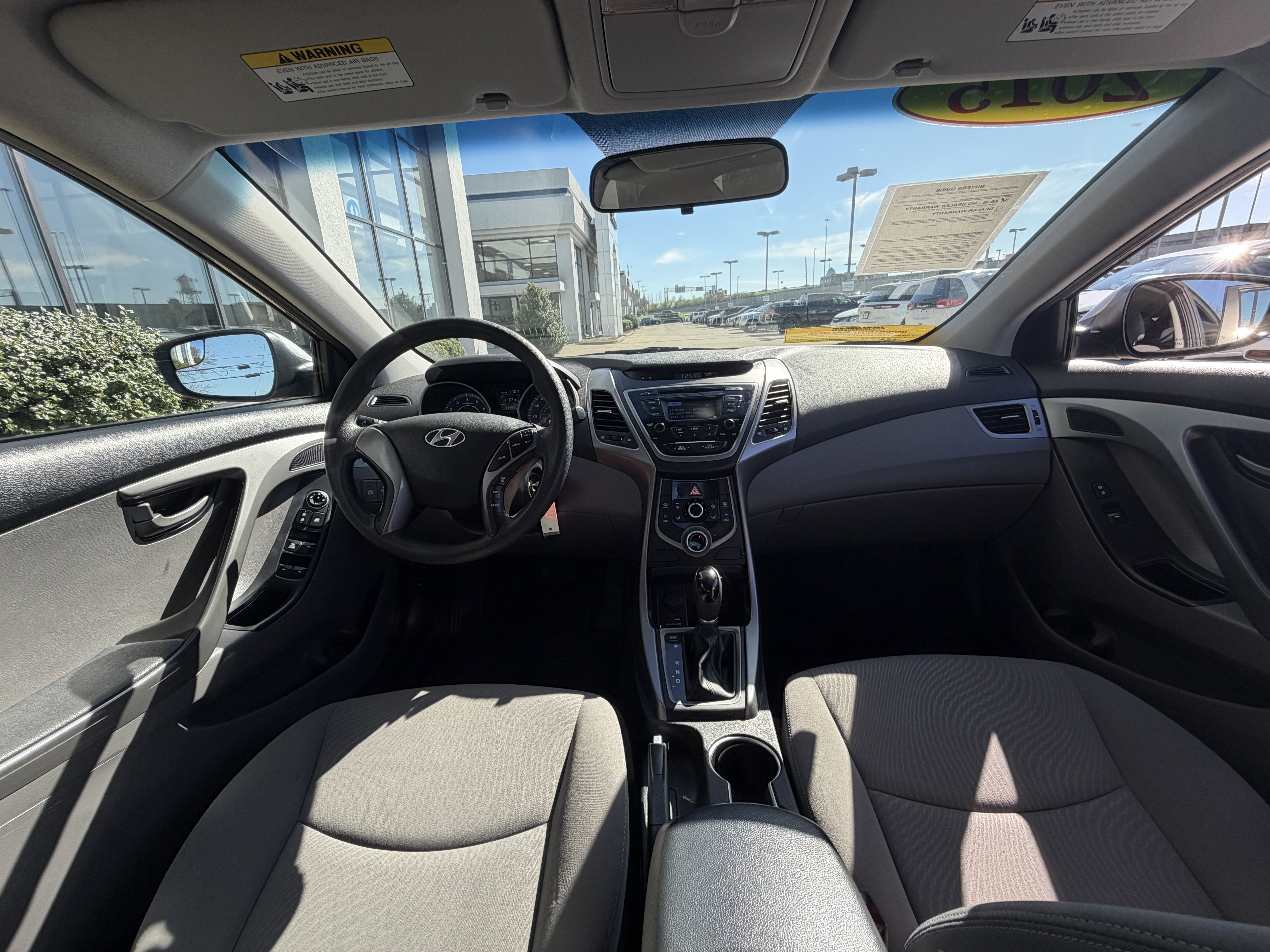 Used 2015 Hyundai Elantra SE image 21