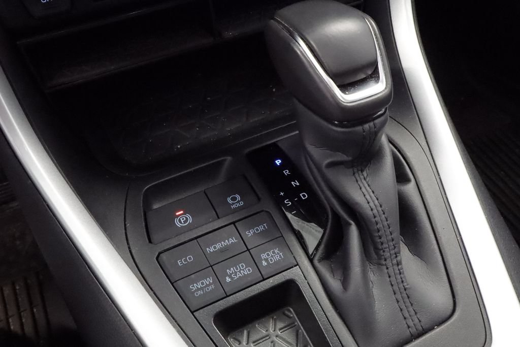 Used 2025 Toyota RAV4 XLE Premium w/ Weather Package AWD/4WD image 26