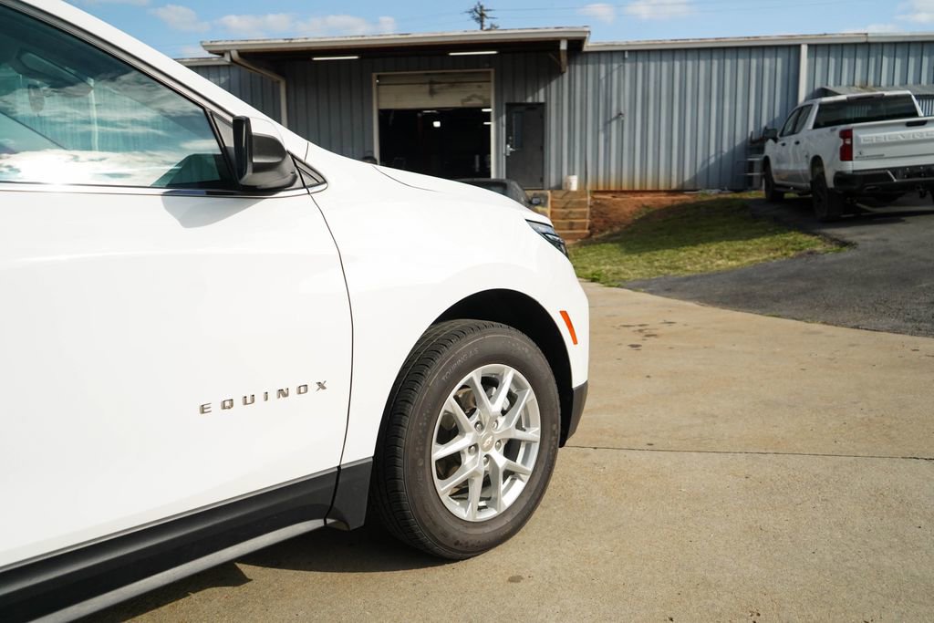 Used 2024 Chevrolet Equinox LT w/ Driver Convenience Package AWD/4WD image 18