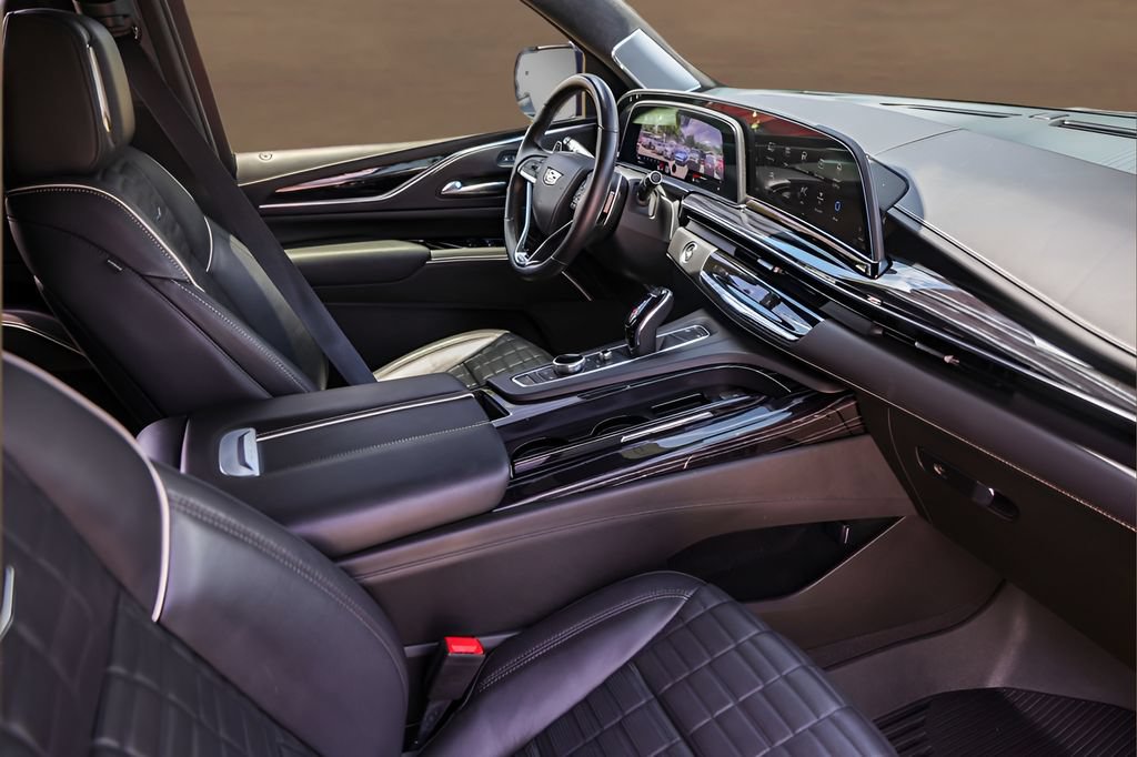 Certified 2023 Cadillac Escalade V AWD/4WD image 32