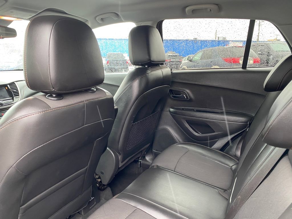 Used 2020 Chevrolet Trax LT w/ Driver Confidence Package image 14