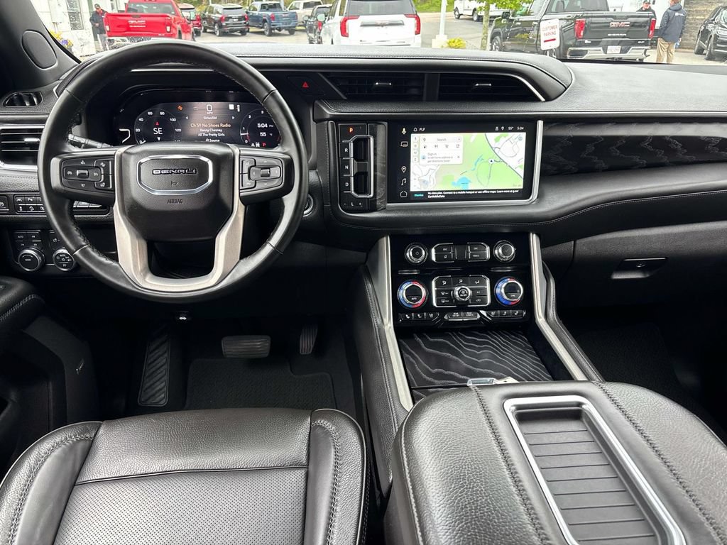Used 2023 GMC Yukon XL Denali AWD/4WD image 11