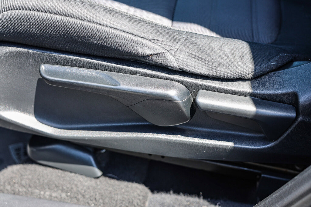 Used 2019 Honda CR-V LX image 11