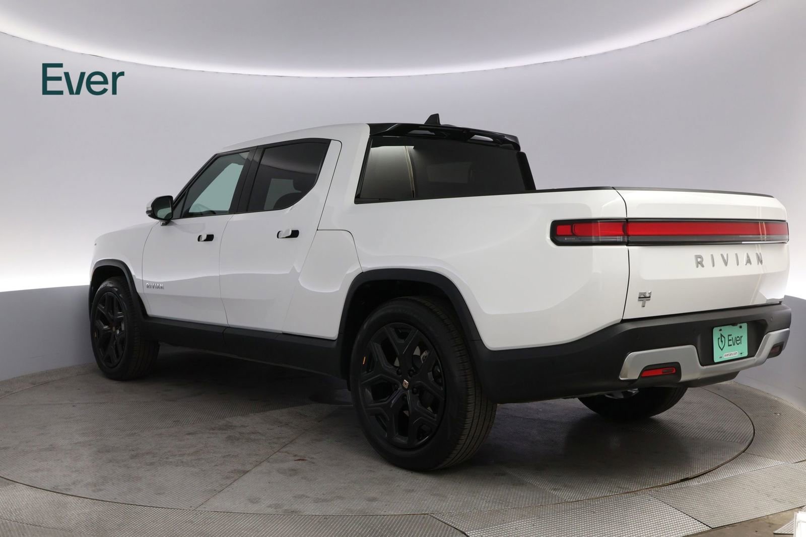 Used 2023 Rivian R1T Adventure image 17