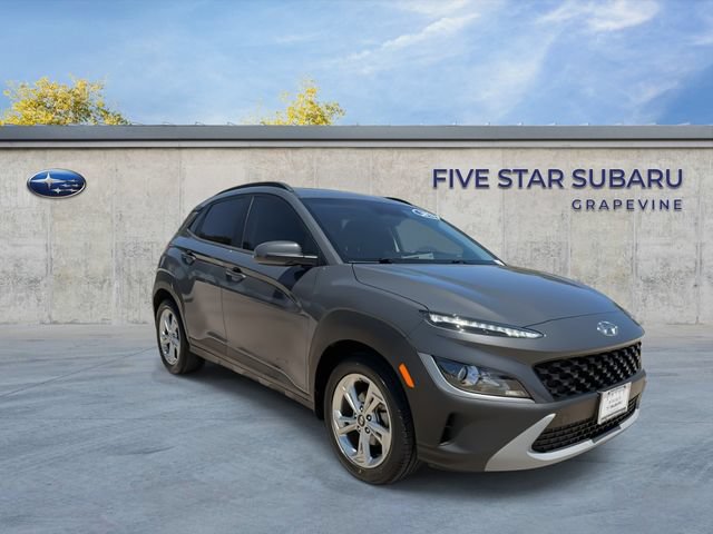 Used 2023 Hyundai Kona SEL FWD image 2