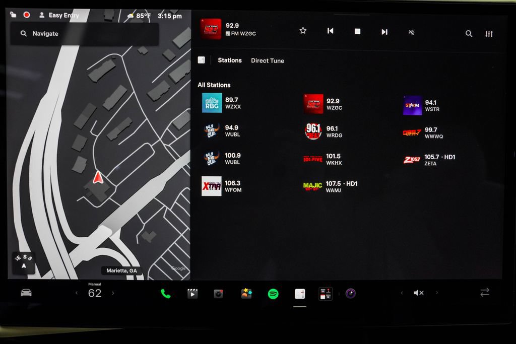 Used 2022 Tesla Model S Plaid AWD/4WD image 28