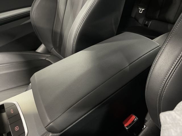 Used 2023 BMW 430i xDrive Convertible w/ M Sport Package image 26