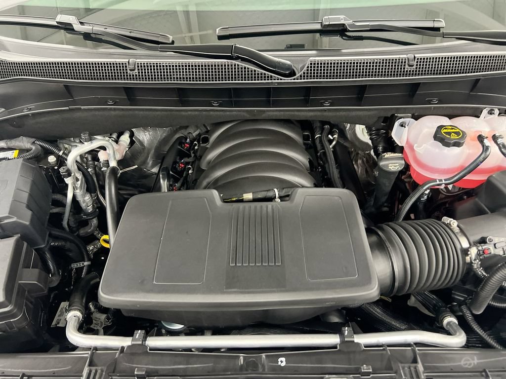 New 2026 Chevrolet Suburban Z71 w/ Z71 Off-Road Package AWD/4WD image 27