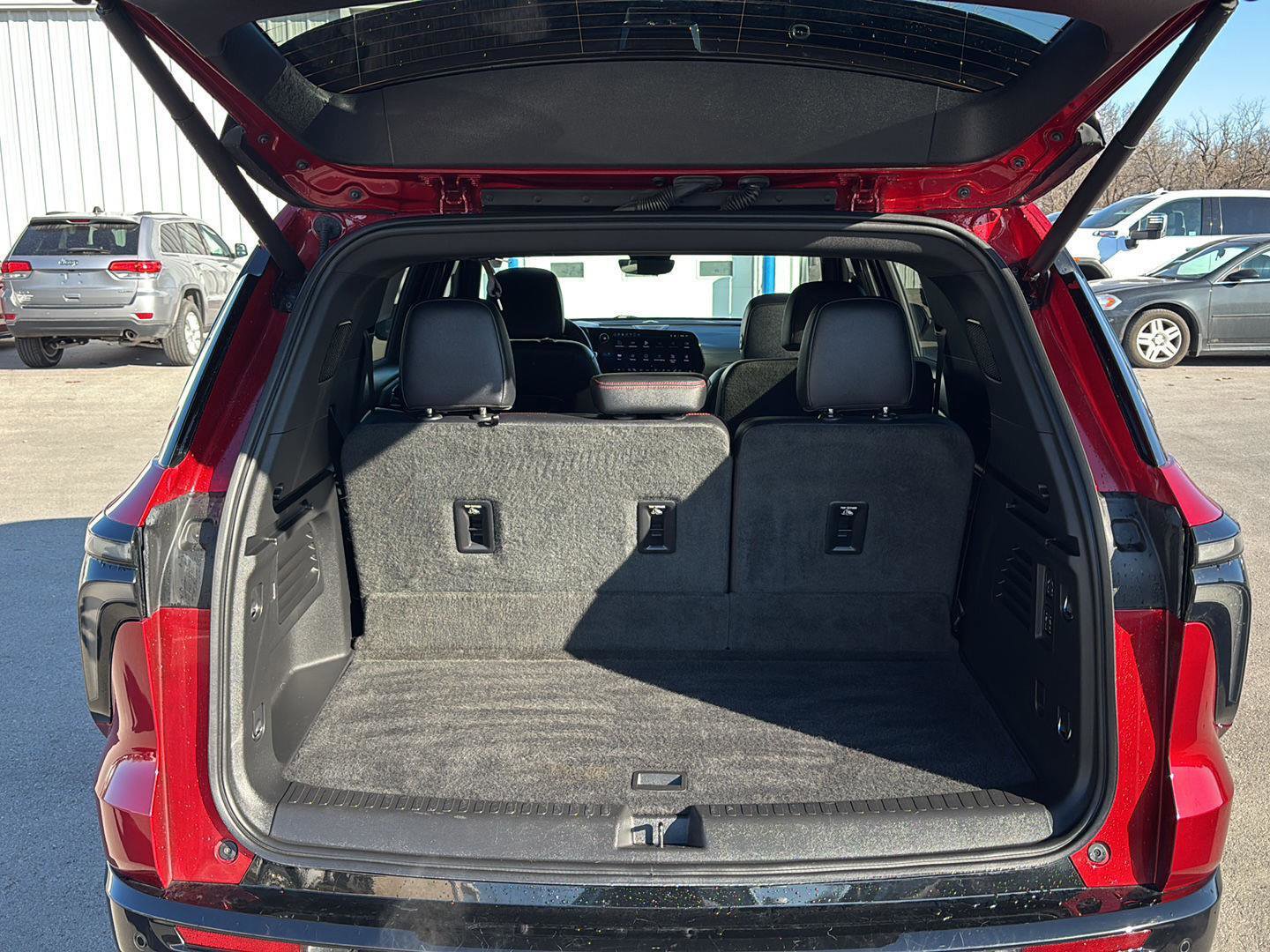 Used 2025 Chevrolet Traverse RS w/ LPO, Floor Liner Package image 21