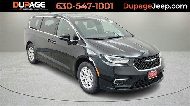 New 2025 Chrysler Pacifica Select