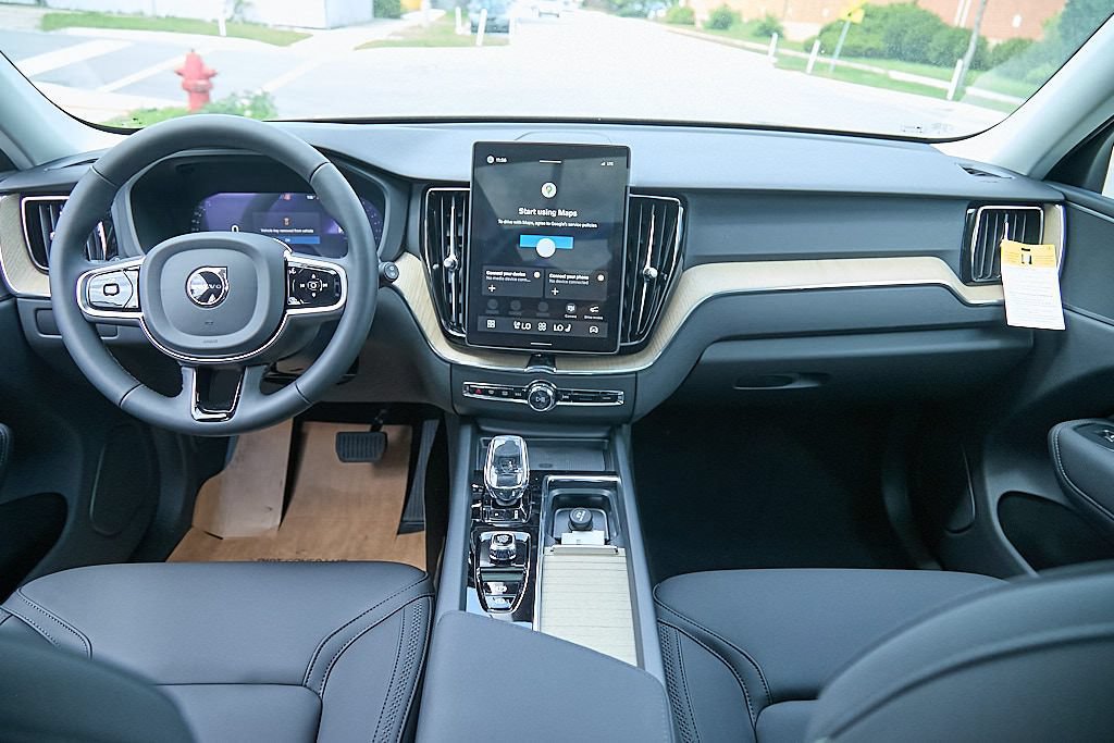 New 2026 Volvo XC60 B5 Plus w/ Climate Package AWD/4WD image 23
