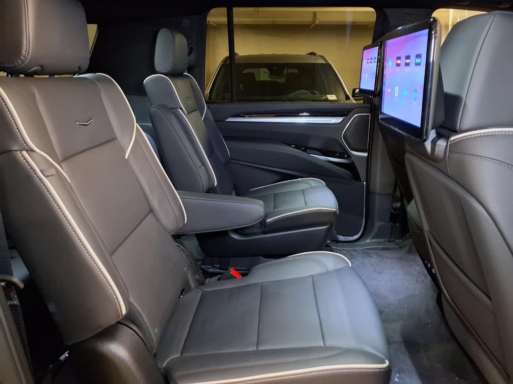 New 2026 Cadillac Escalade ESV Sport AWD/4WD image 7