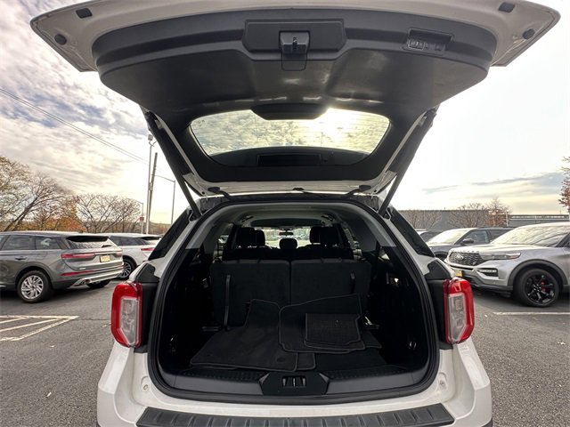 Certified 2022 Ford Explorer XLT image 40