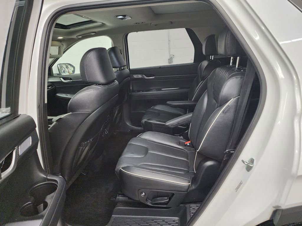 Used 2023 Hyundai Palisade Limited AWD/4WD image 25