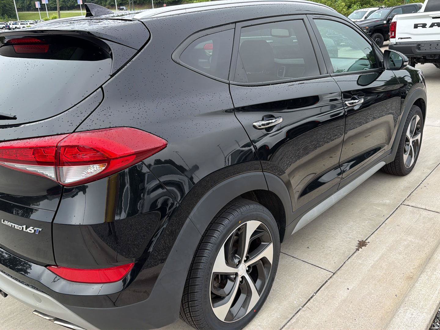Used 2018 Hyundai Tucson Limited FWD image 3