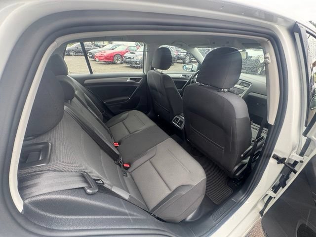 Used 2016 Volkswagen Golf S FWD image 24