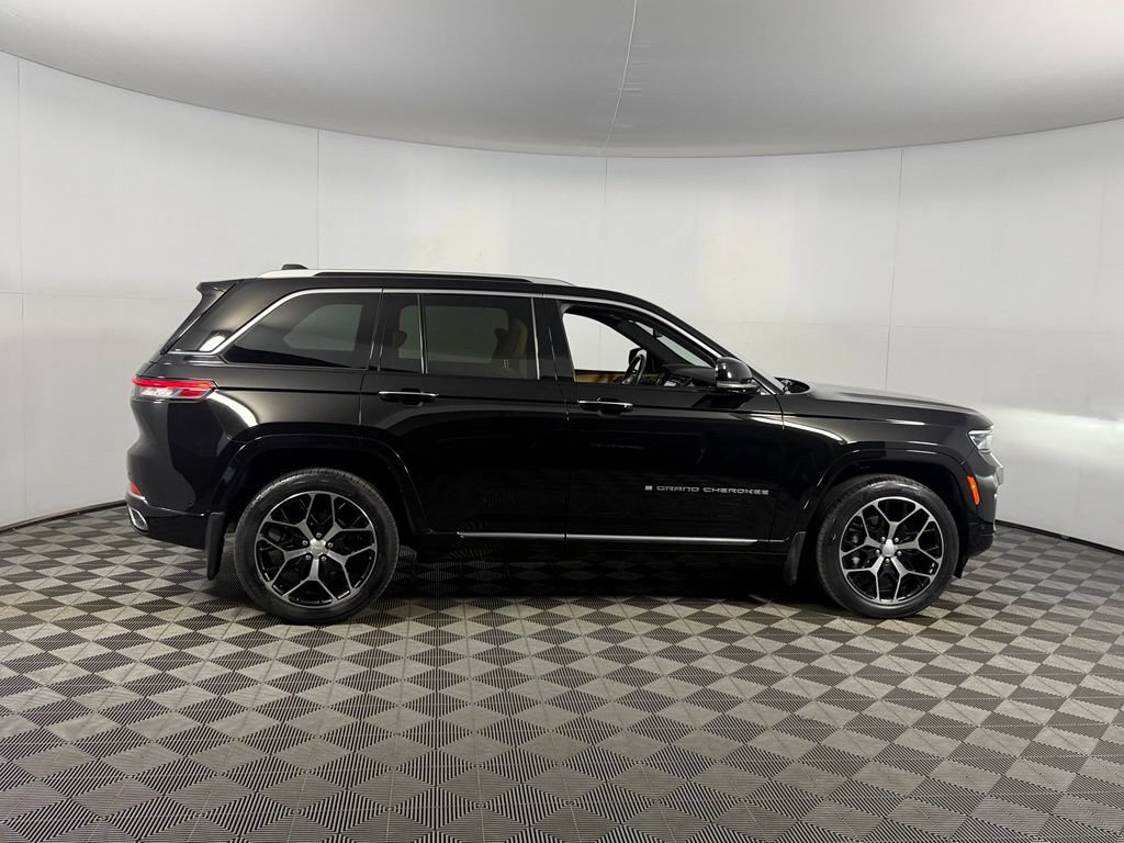 Certified 2022 Jeep Grand Cherokee Summit AWD/4WD image 6
