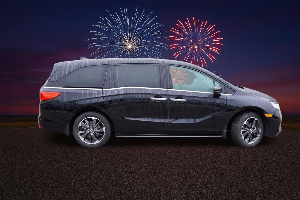 Used 2024 Honda Odyssey Elite image 3